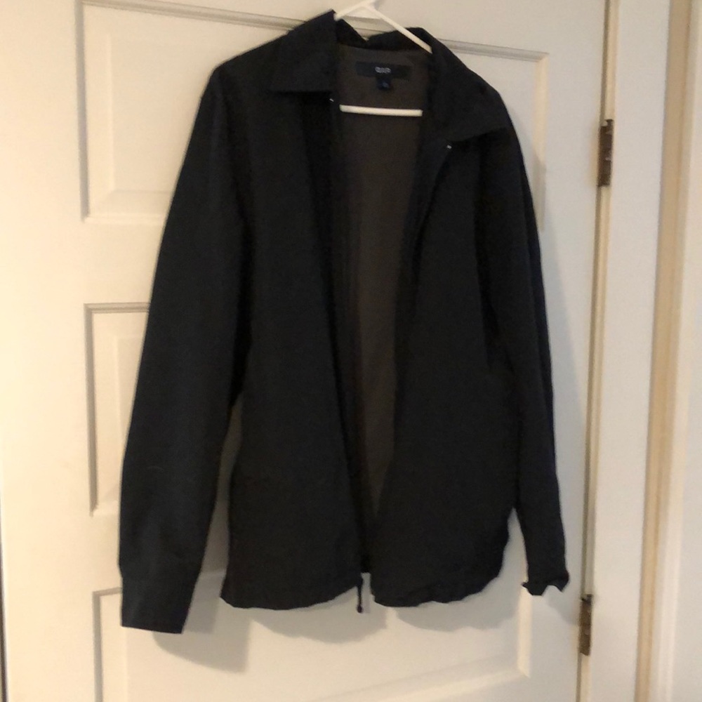Men’s GAP Windbreaker Jacket - great for damp, cooling fall days or early spring